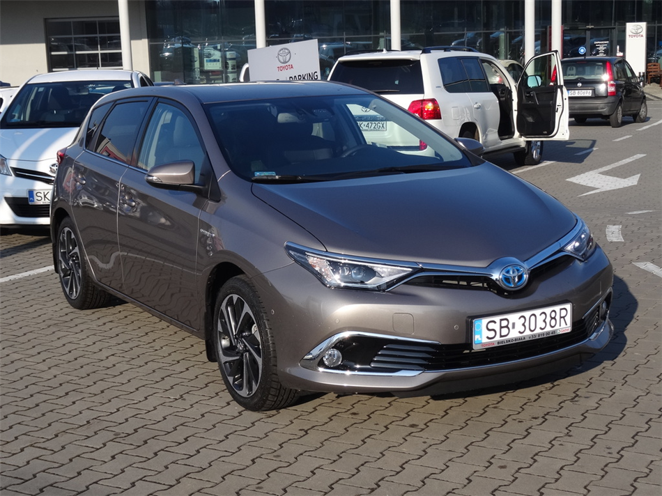 Toyota Auris Prestige + Executive Hybryda, 2015 r.