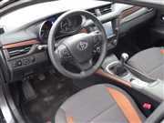 Toyota Avensis 1.6 D-4D Premium STYLE Terra Inne, 2015 r.