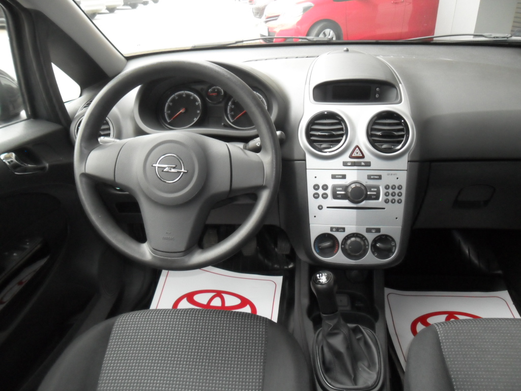 Opel Corsa D 1.2 16V (2013) - POV Drive 