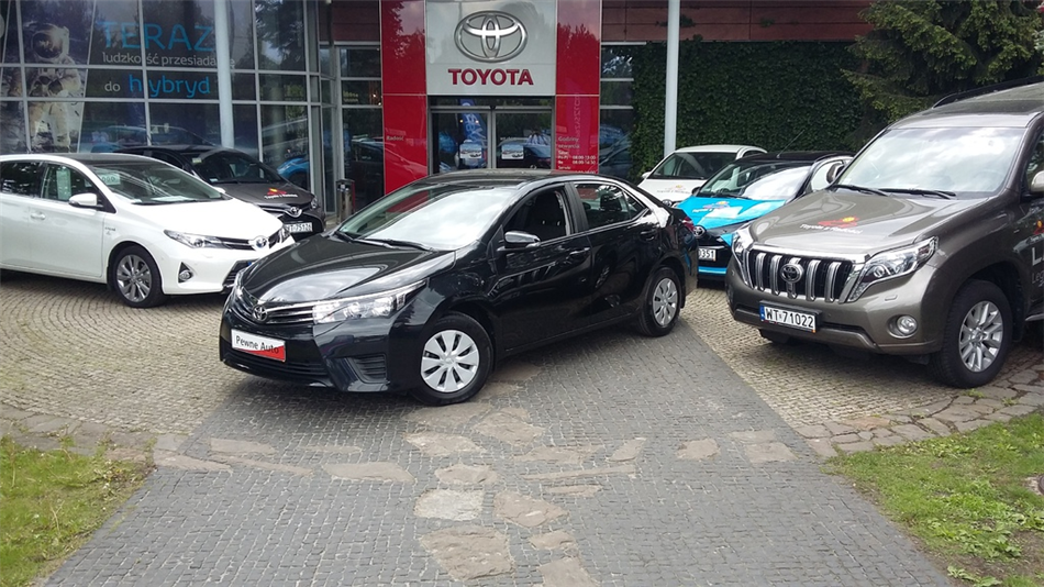 Toyota Corolla 1.6 Active Benzyna, 2015 r.