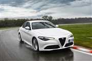 Alfa Romeo GULIA – znamy ceny i wyposażenie