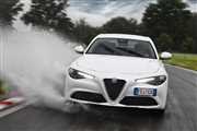 Alfa Romeo GULIA – znamy ceny i wyposażenie