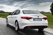 Alfa Romeo GULIA – znamy ceny i wyposażenie