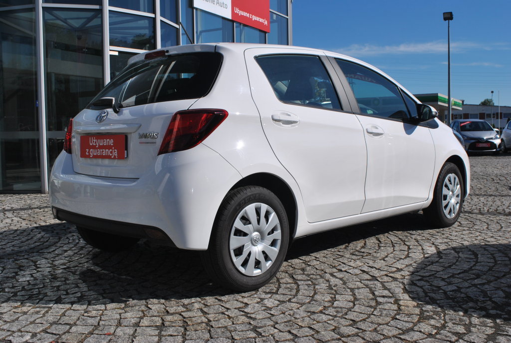 Toyota Yaris 1.33 Premium Benzyna, 2015 r. autoranking.pl