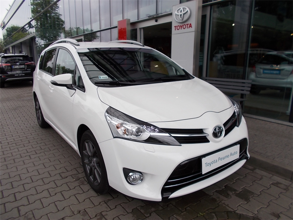 Toyota Verso 1.8 Premium Comfort Style Benzyna, 2015 r.