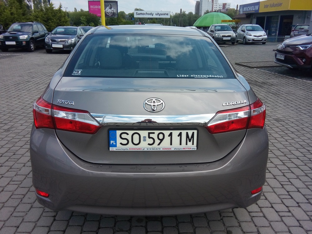 Toyota Corolla 1.6 Premium Design Benzyna, 2015 r