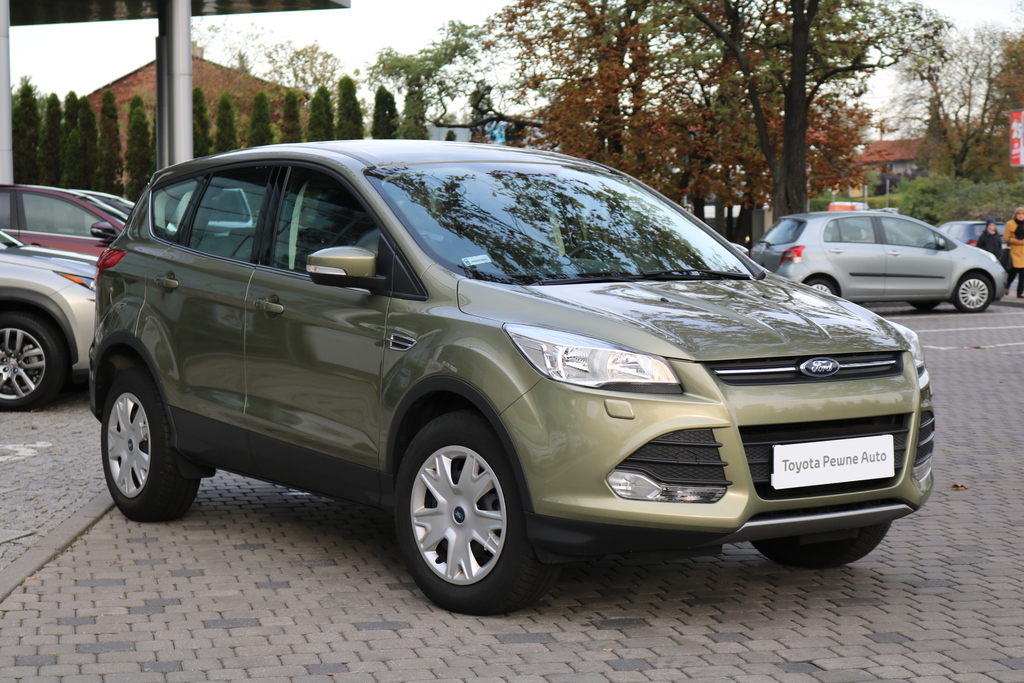 Ford Kuga 1,5 EcoBoost 150 KM, TREND Benzyna, 2015 r