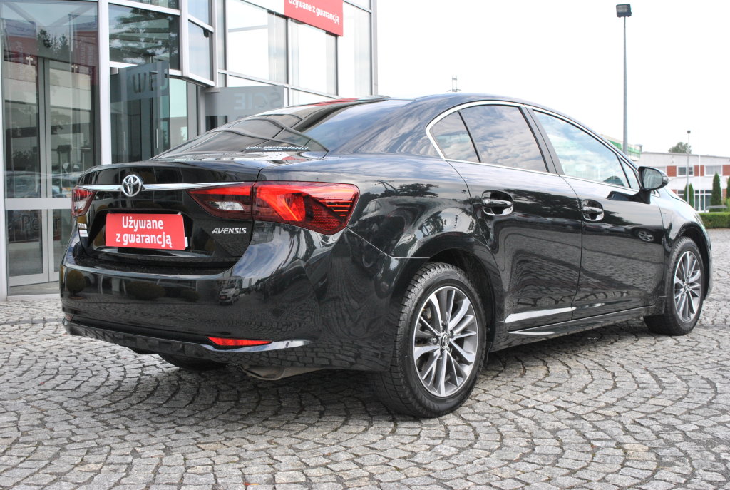 Toyota Avensis 1.8 Premium Benzyna, 2015 r. autoranking.pl