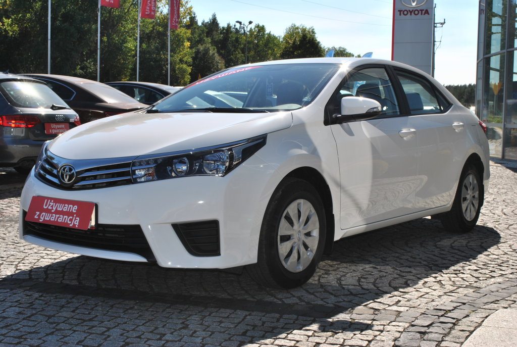 Toyota Corolla 1.6 Active Benzyna, 2015 r. autoranking.pl