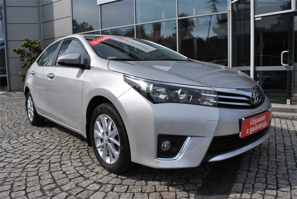 Toyota Corolla  1.6 Premium EU6 Benzyna, 2015 r.