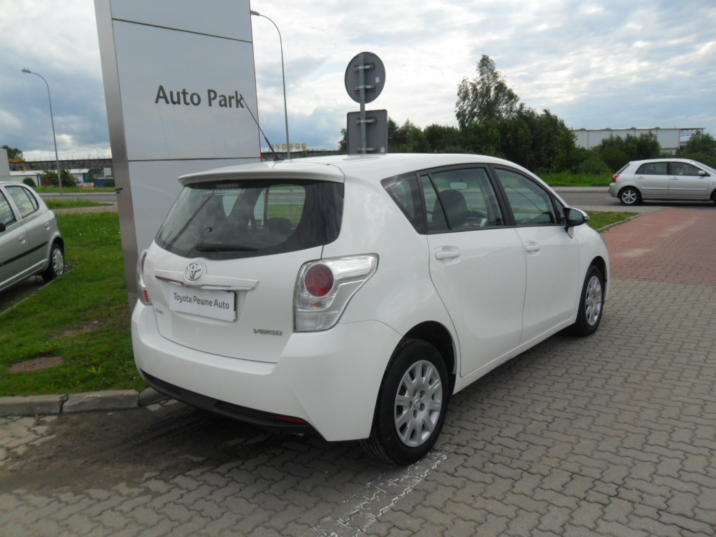 Toyota Verso 1.6 D4D Active Inne, 2014 r. autoranking.pl