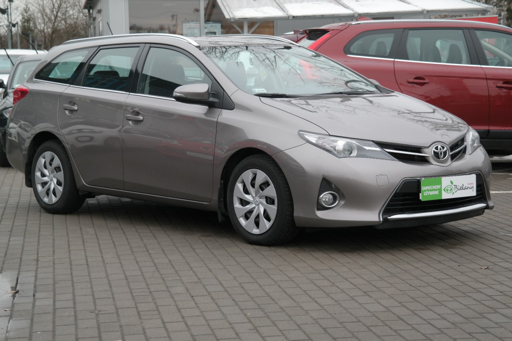 Toyota Auris 1.4 D4D Premium Inne, 2014 r. autoranking.pl