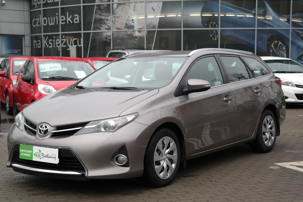 Toyota Auris 1.4 D4D Premium Inne, 2014 r. autoranking.pl