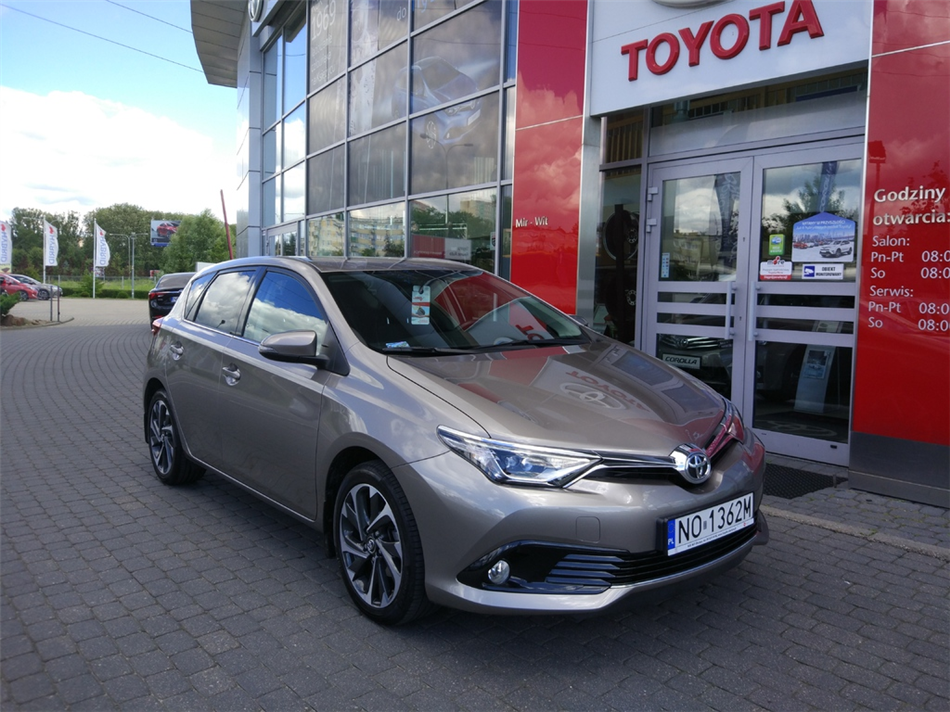 Toyota Auris 1.2 T Comfort + Style Benzyna, 2015 r.