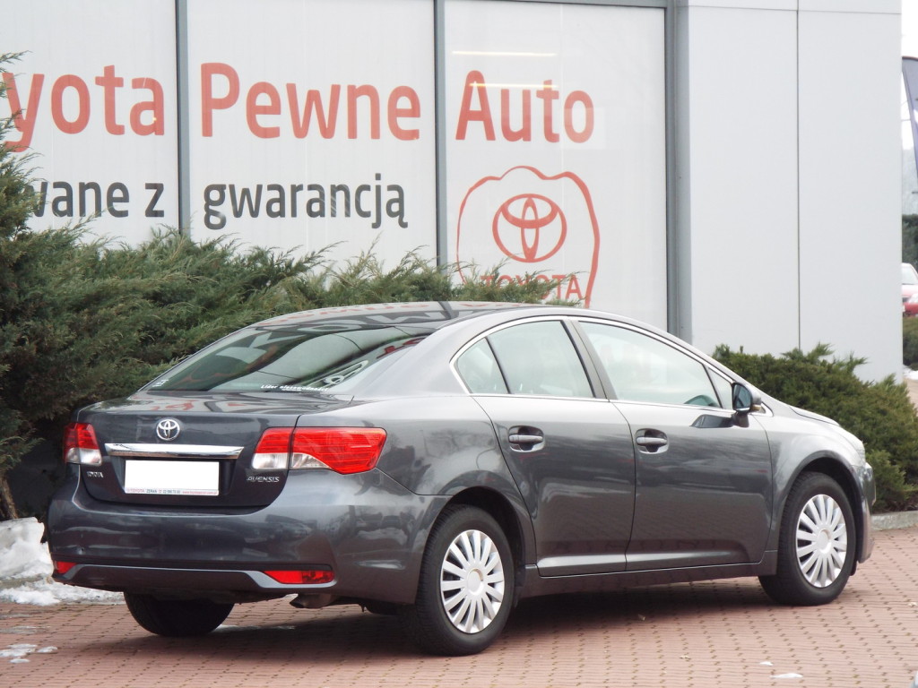 Toyota avensis 2014