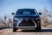 Lexus triumfuje w USA