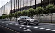 Volvo V60 - mniejsze i większe