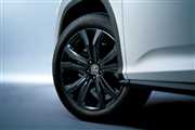 Lexus i seria Black Sequence
