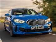 Przegląd kompaktowych hatchbacków klasy premium