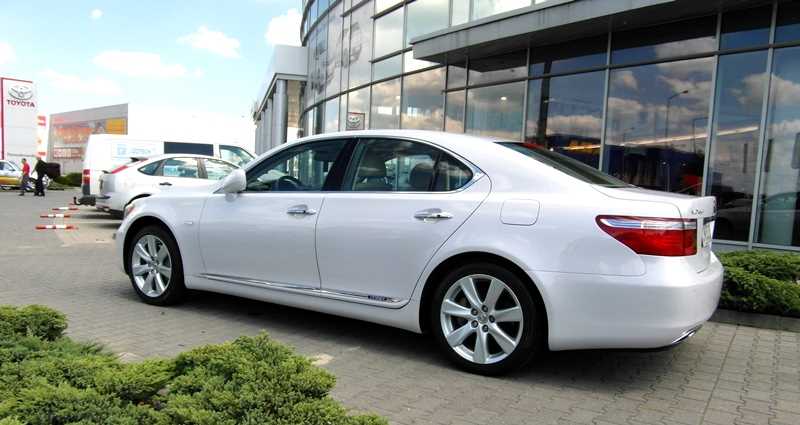 Lexus ls 600 hybrid