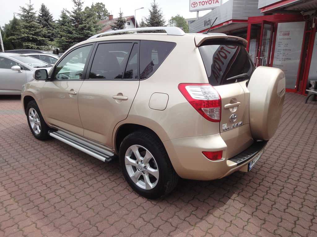 Rav4 2011 чехлы